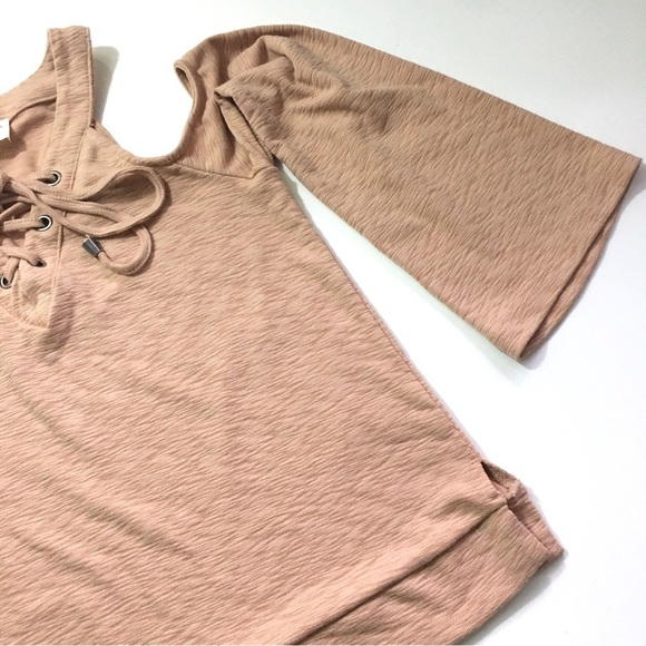 J.O.A. Off Shoulder Peach Top Lace Up Front - Picture 10 of 12